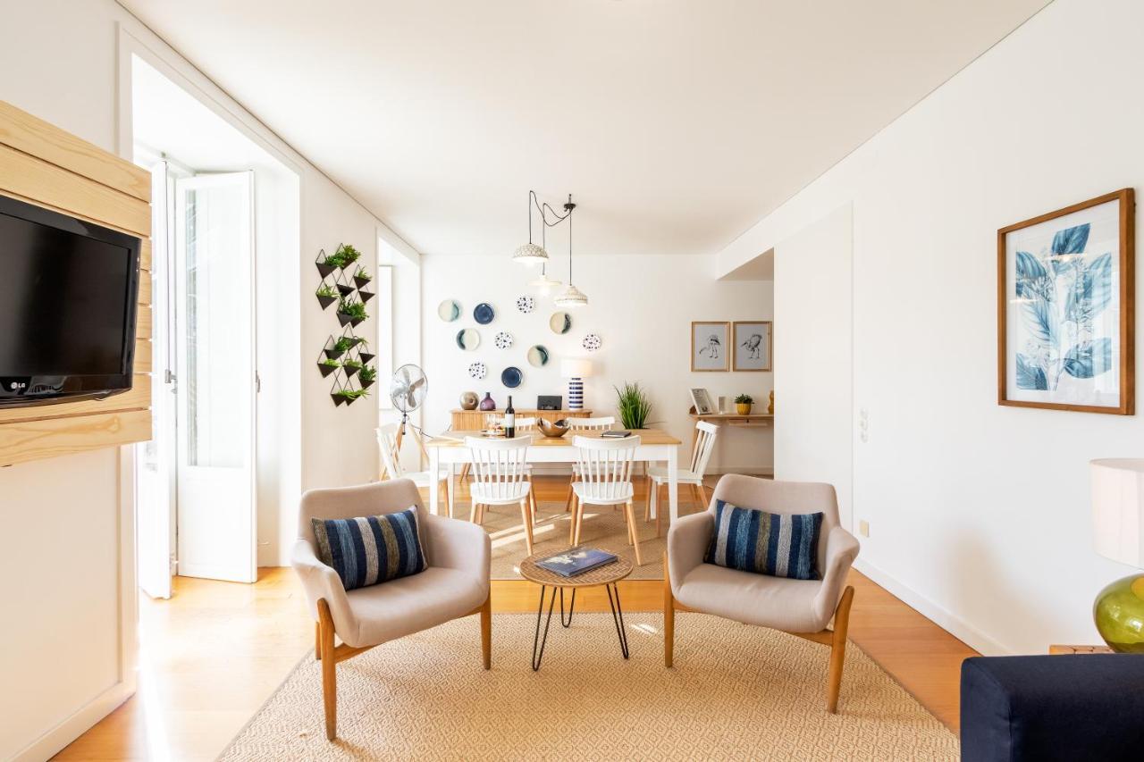 리스본 Joivy Chiado Self Check-In 2-Br Flat With Parking 아파트 외부 사진