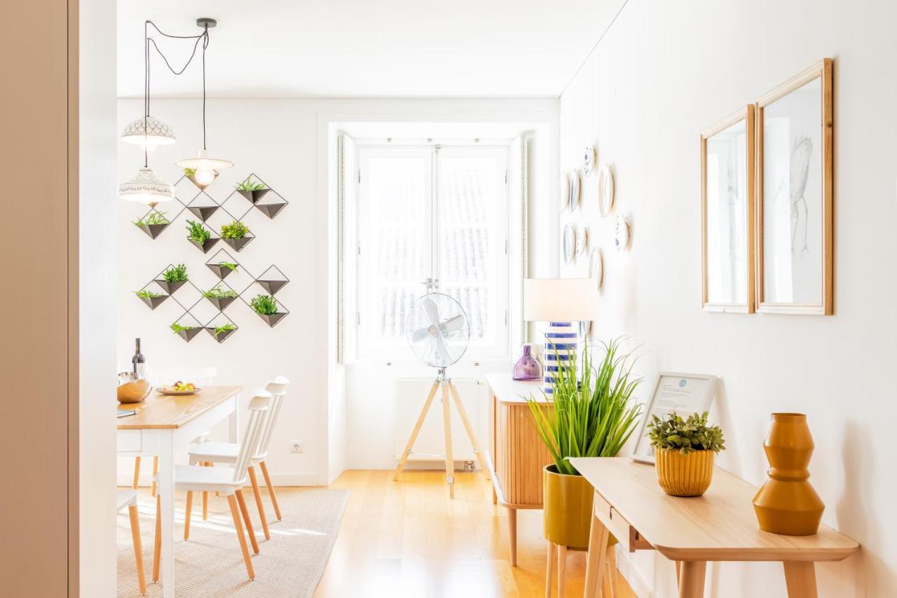 리스본 Joivy Chiado Self Check-In 2-Br Flat With Parking 아파트 외부 사진